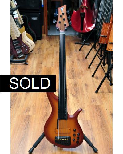 F Bass AC5 Violin Burst